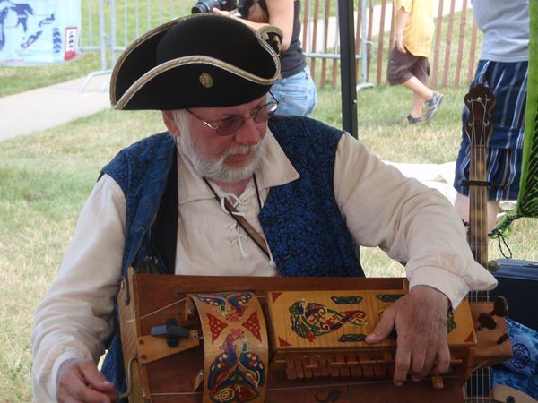 The hurdy_gurdy man, Tallships 2013.jpg