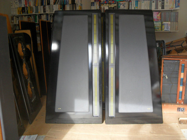 Carver Amazing speakers.jpg (296.14 KiB) Viewed 36757 times Carver Amazing speakers.jpg