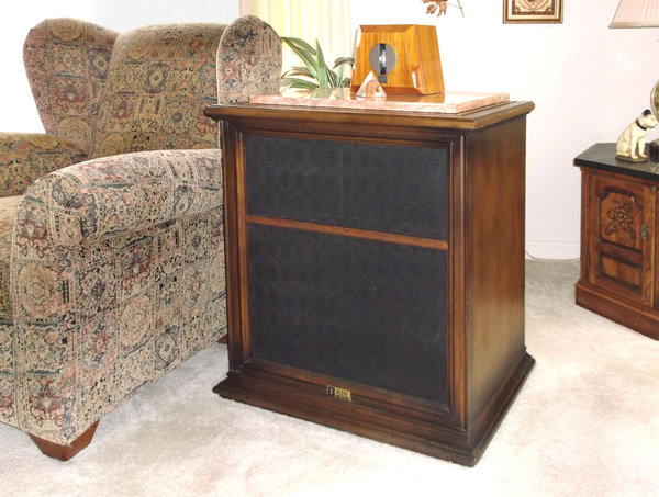 Right channel Walt's Altecs.jpg (237.43 KiB) Viewed 34040 times Right channel Walt's Altecs.jpg