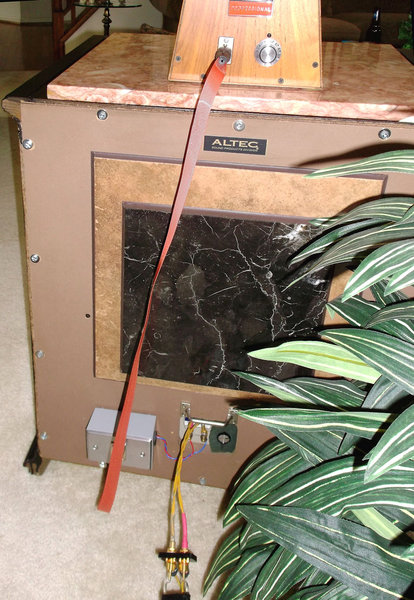 Rear View Walt's Altecs.jpg (311.11 KiB) Viewed 34040 times Rear View Walt's Altecs.jpg